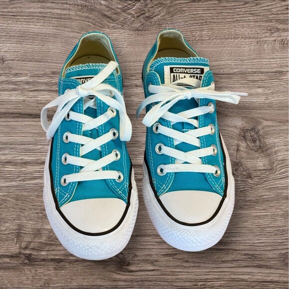 Converse Chuck Taylor Low Top Sneakers | Mediterranean - Men’s 4/Women’s 6 - Picture 3 of 4
